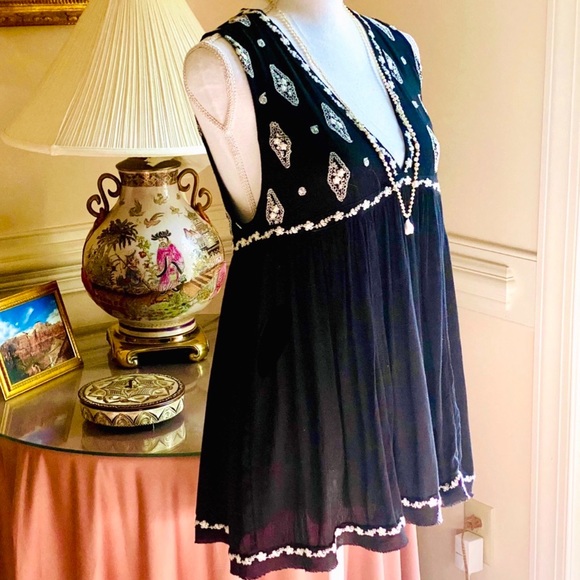 πΊπHPππΊ NWOT Free People Diamond Embroidered Top - Picture 8 of 16